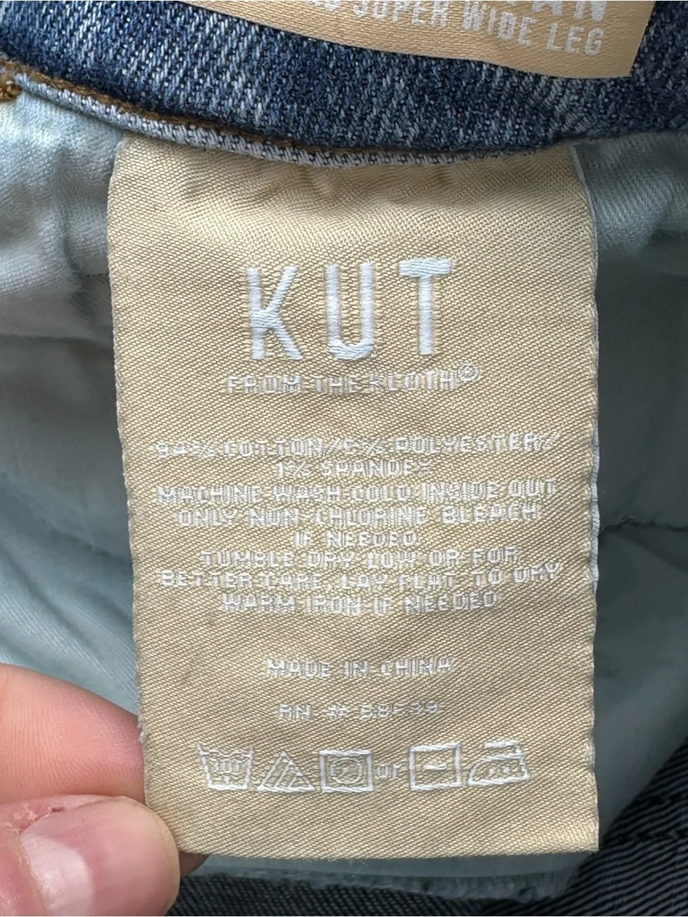 KUT from the Kloth Ryan Fab Ab High Rise Super Wide Leg Jeans Size 4